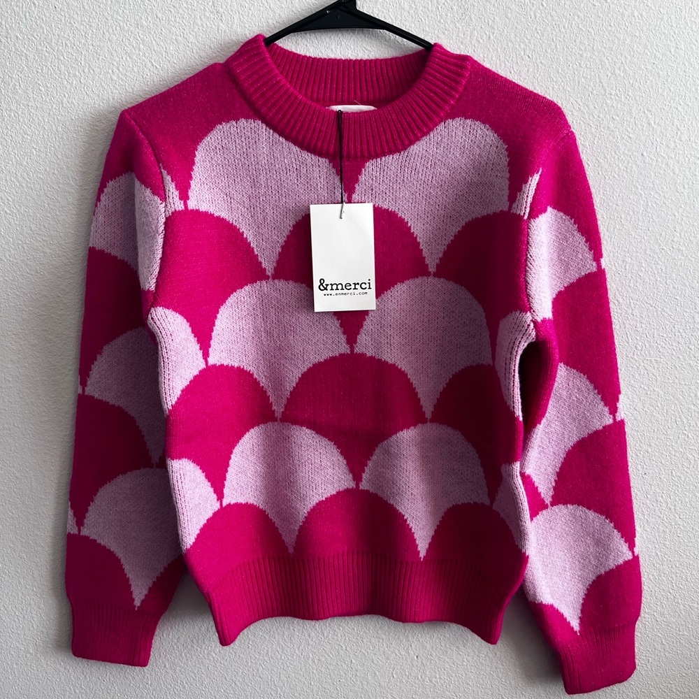 &Merci Women’s Scalloped Print Knit Sweater